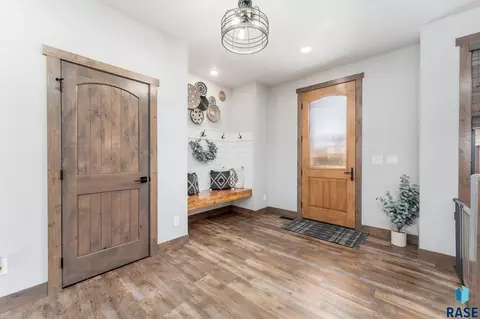 2415 N Reichelt Cir, Tea, SD 57064 photo 5