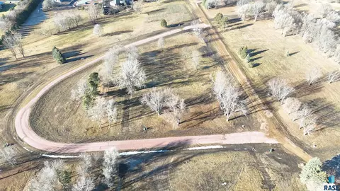 47538 Jademan Ct, Renner, SD 57055 photo 2