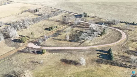 47538 Jademan Ct, Renner, SD 57055 photo 4