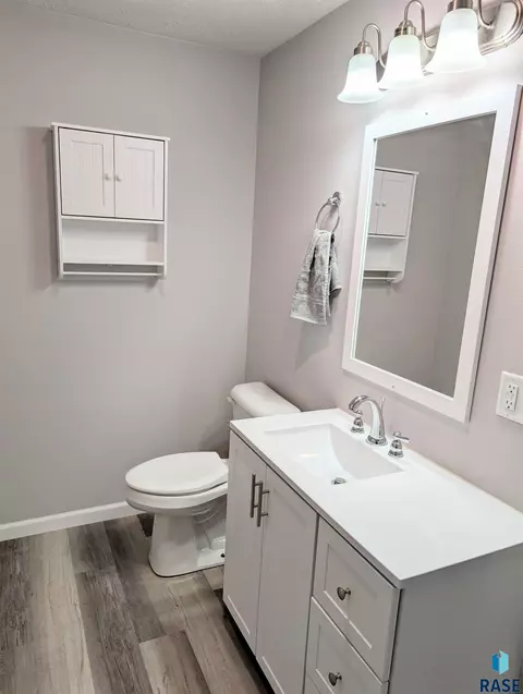105 E 3rd St, Oacoma, SD 57365 photo 16