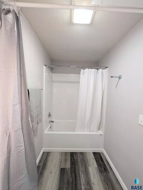 105 E 3rd St, Oacoma, SD 57365 photo 17