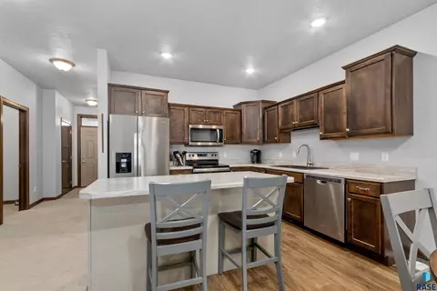 2626 E Meadowside Pl, Sioux Falls, SD 57108 photo 6