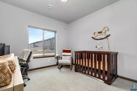 2626 E Meadowside Pl, Sioux Falls, SD 57108 photo 15
