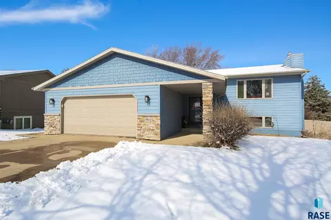 5912 W Sioux K Ct, Sioux Falls, SD 57106