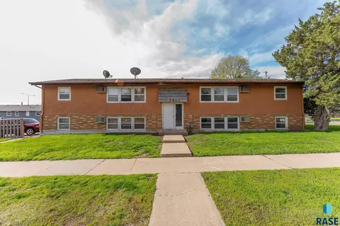 Undisclosed, Sioux Falls, SD 57106 photo 1
