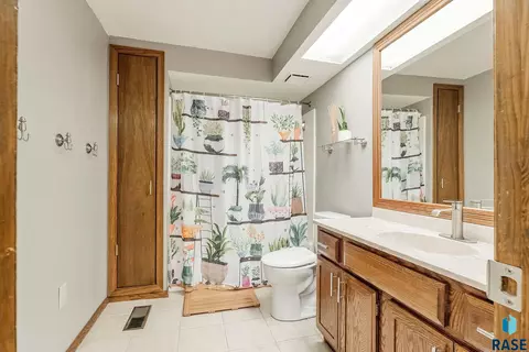 1301 W Haugo Dr, Sioux Falls, SD 57105 photo 19