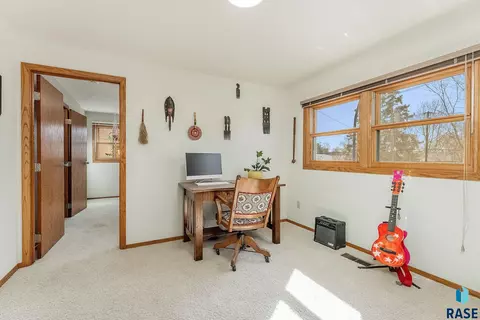 1301 W Haugo Dr, Sioux Falls, SD 57105 photo 22