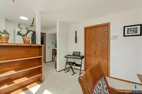 1301 W Haugo Dr, Sioux Falls, SD 57105 photo 23