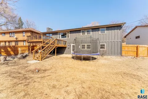 1301 W Haugo Dr, Sioux Falls, SD 57105 photo 27