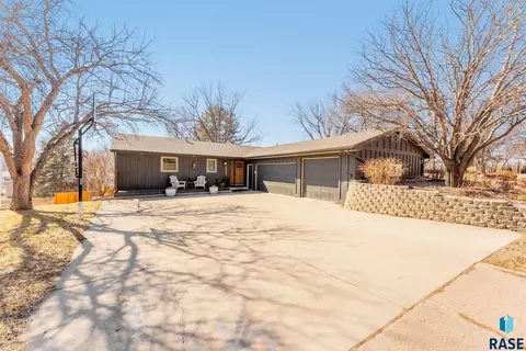 1301 W Haugo Dr, Sioux Falls, SD 57105 photo 29