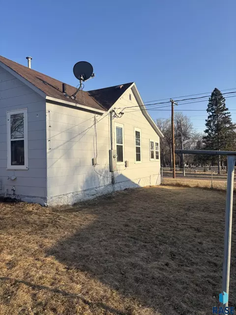 2130 E 12th St, Sioux Falls, SD 57103 photo 11
