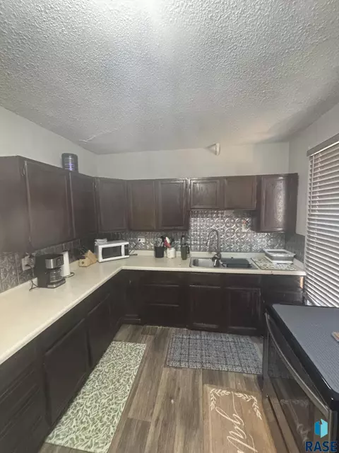 2130 E 12th St, Sioux Falls, SD 57103 photo 2