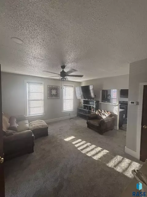 2130 E 12th St, Sioux Falls, SD 57103 photo 4