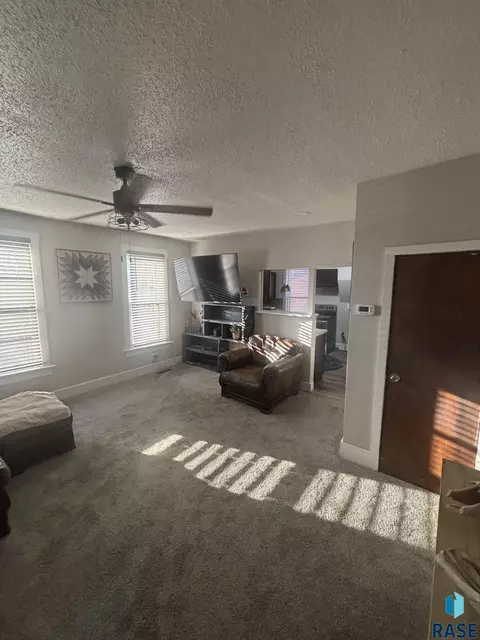 2130 E 12th St, Sioux Falls, SD 57103 photo 3