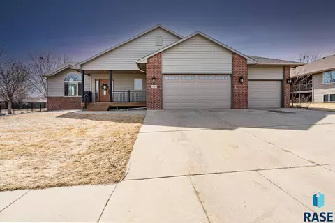 7001 W Mac Dougall St, Sioux Falls, SD 57106