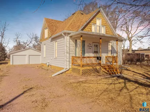 121 S Pleasant St, Canton, SD 57013 photo 24