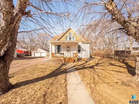 121 S Pleasant St, Canton, SD 57013 photo 25