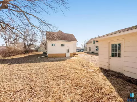121 S Pleasant St, Canton, SD 57013 photo 20