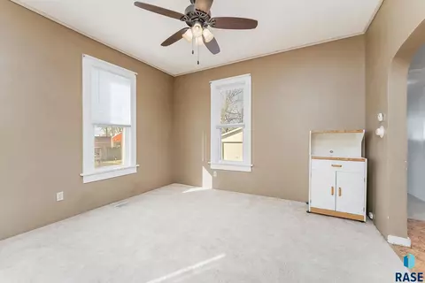 121 S Pleasant St, Canton, SD 57013 photo 6