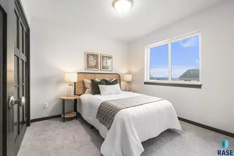 8033 E Tencate Pl, Sioux Falls, SD 57110 photo 11