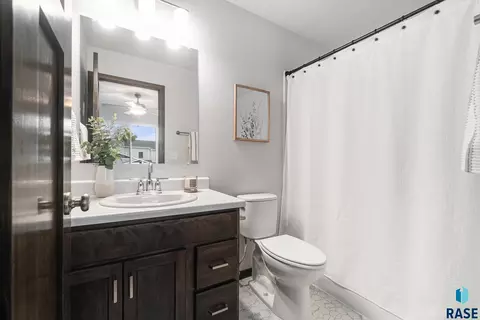 8033 E Tencate Pl, Sioux Falls, SD 57110 photo 13