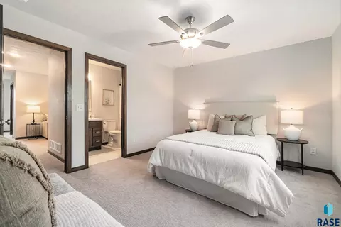 8033 E Tencate Pl, Sioux Falls, SD 57110 photo 12
