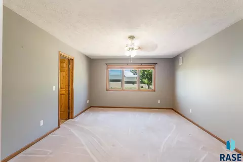 26871 469th Ave, Sioux Falls, SD 57106 photo 17