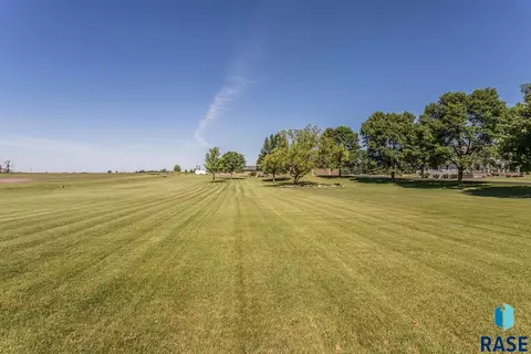26871 469th Ave, Sioux Falls, SD 57106 photo 3