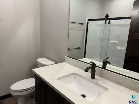 Bath - 415 Linden Dr, Madison, SD 57042 photo 3 of 4