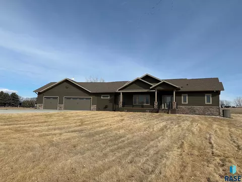 Exterior - 415 Linden Dr, Madison, SD 57042 photo 5 of 5