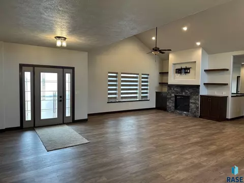 Living - 415 Linden Dr, Madison, SD 57042 photo 1 of 2
