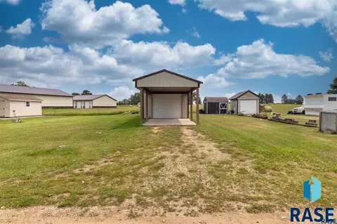 S Spawn Cir, Chester, SD 57016 photo 2