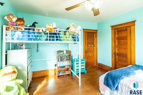 415 E 3rd St, Canton, SD 57013 photo 29
