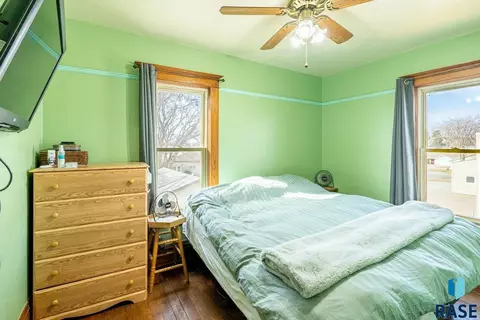 415 E 3rd St, Canton, SD 57013 photo 30
