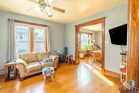 415 E 3rd St, Canton, SD 57013 photo 13