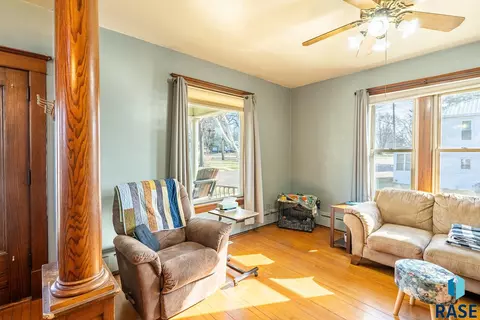 415 E 3rd St, Canton, SD 57013 photo 11