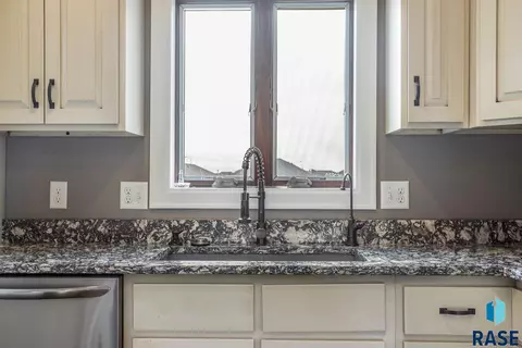 2700 N Devon Ave, Tea, SD 57064 photo 12