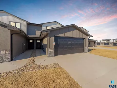 Exterior - 1315 N Kenley Pl, Tea, SD 57064 photo 1 of 3