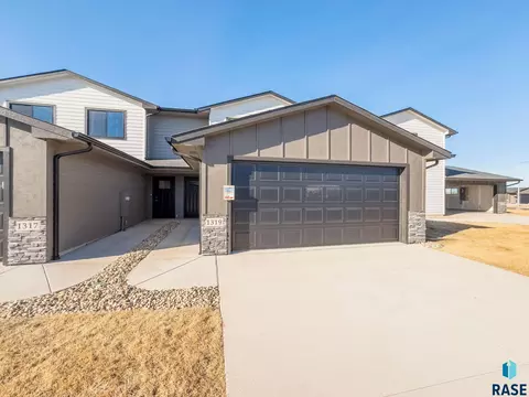 Exterior - 1315 N Kenley Pl, Tea, SD 57064 photo 2 of 3