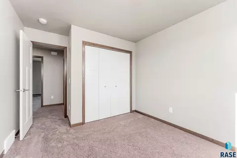 Bedroom - 1315 N Kenley Pl, Tea, SD 57064 photo 5 of 6