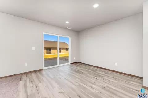 Living - 1315 N Kenley Pl, Tea, SD 57064 photo 2 of 2