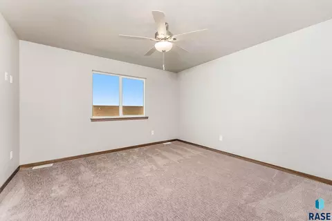 Bedroom - 1315 N Kenley Pl, Tea, SD 57064 photo 3 of 6