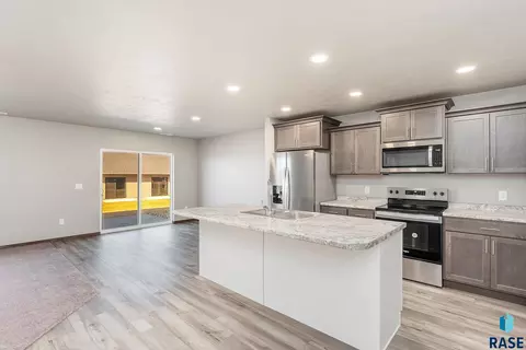 Kitchen - 1315 N Kenley Pl, Tea, SD 57064 photo 2 of 3