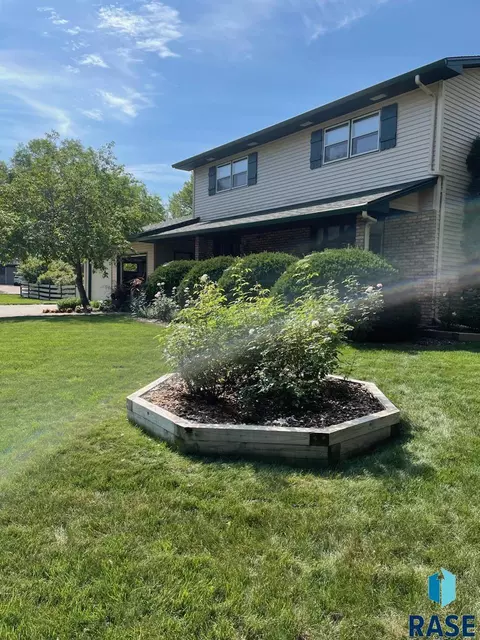 2305 E 54th St, Sioux Falls, SD 57103 photo 11