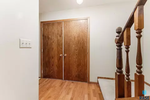 2305 E 54th St, Sioux Falls, SD 57103 photo 6