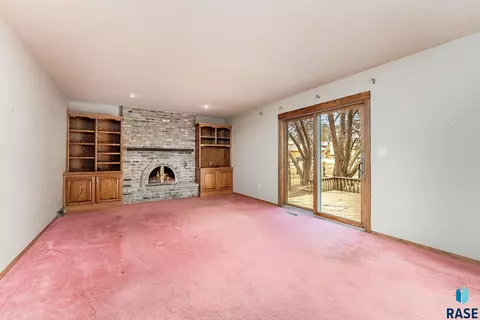 2305 E 54th St, Sioux Falls, SD 57103 photo 7