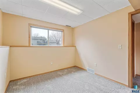 705 N Poplar Ave, Tea, SD 57064 photo 20