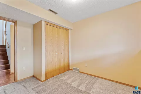 705 N Poplar Ave, Tea, SD 57064 photo 22