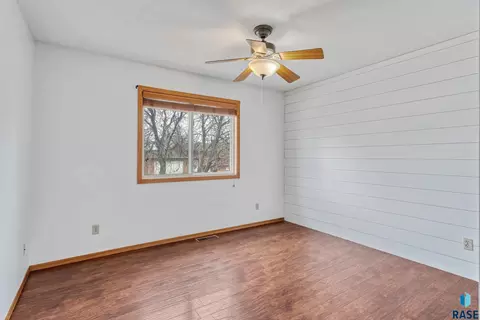 705 N Poplar Ave, Tea, SD 57064 photo 10