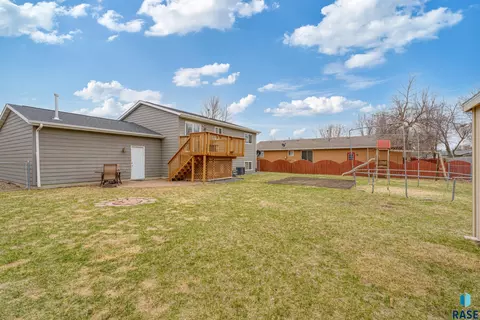 705 N Poplar Ave, Tea, SD 57064 photo 27